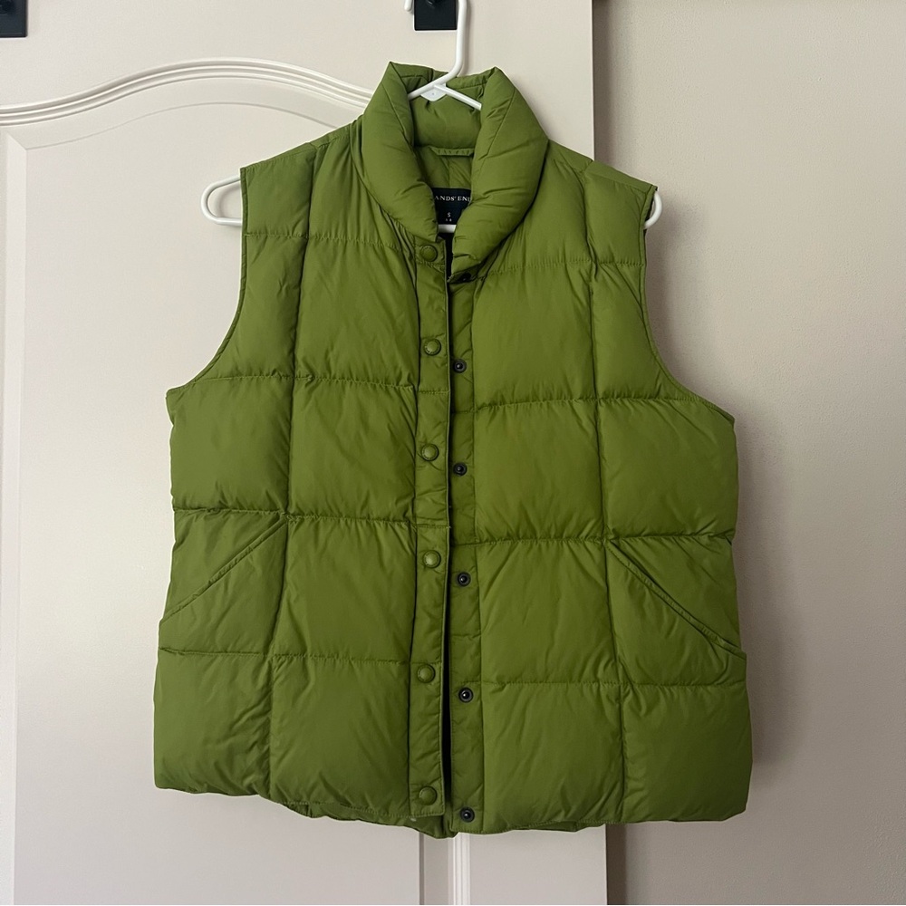 Women’s Lands End Down Puffer Vest Size S (6-8)